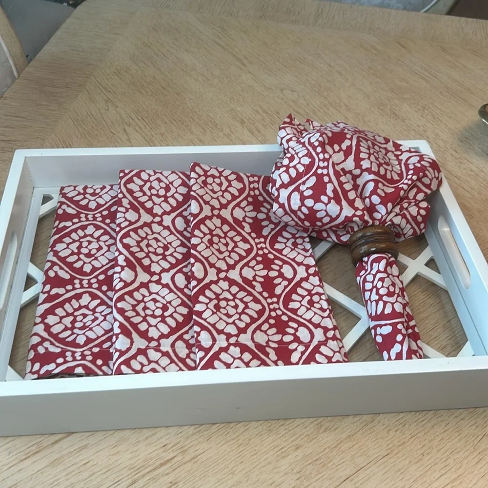 Pottery Barn Napkins (4) NWOT
